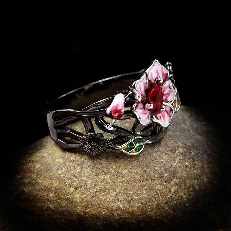 Fleurige ring met roze bloesem
