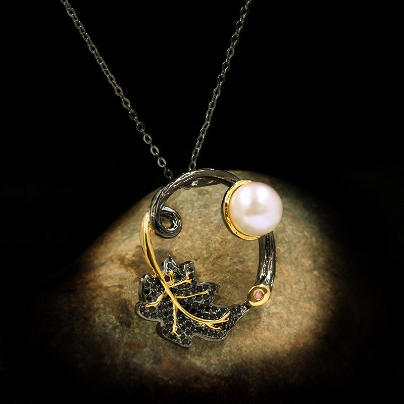 Retro leaf necklace with a white pearl